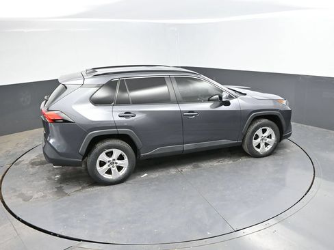 Used 2021 Toyota RAV4 XLE FWD image 28