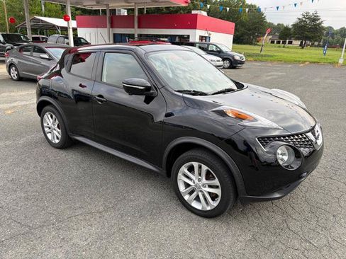 Used 2016 Nissan Juke SV w/ Technology Package AWD/4WD image 2