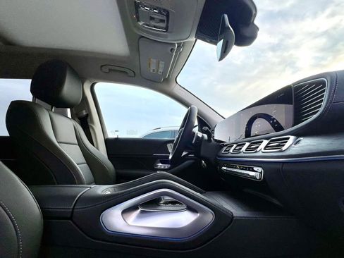 Certified 2026 Mercedes-Benz GLS 450 4MATIC image 19