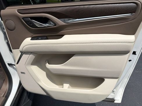 Certified 2024 GMC Yukon XL Denali w/ LPO, Illumination Package AWD/4WD image 14