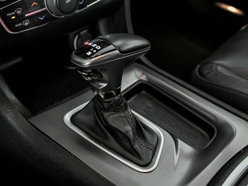 Used 2021 Dodge Charger SXT w/ Leather Interior Group image 35