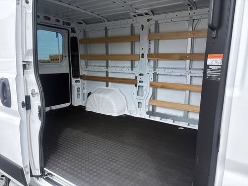 Used 2025 RAM ProMaster 2500 w/ U-Haul Equipment Group FWD image 15