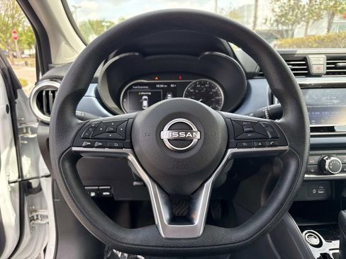 Used 2025 Nissan Versa SV image 26