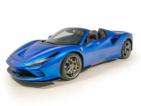 Certified 2021 Ferrari F8 Tributo image 2