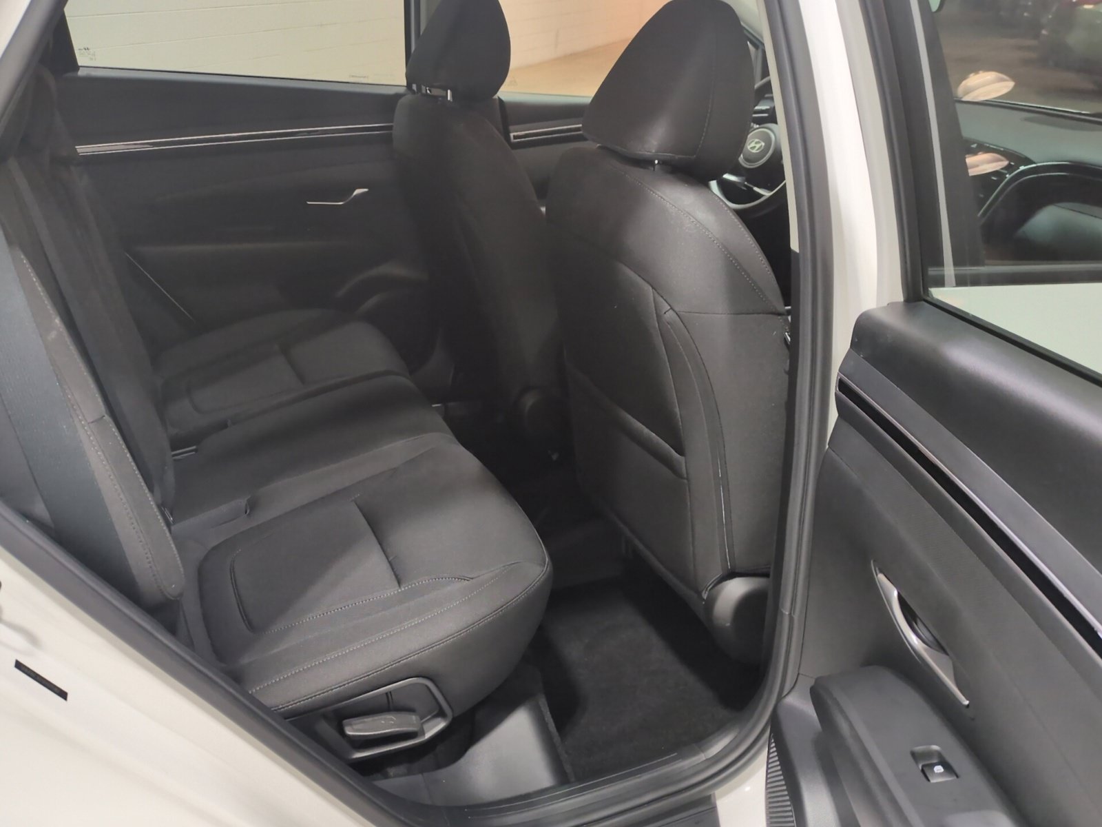 Certified 2023 Hyundai Tucson SEL w/ Winter Package AWD/4WD image 11