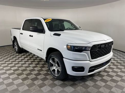 New 2026 RAM 1500 Express AWD/4WD image 20