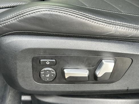 Used 2023 BMW X6 xDrive40i w/ M Sport Package image 12