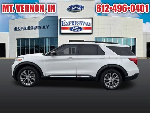 Used 2022 Ford Explorer XLT w/ Equipment Group 202A AWD/4WD image 9