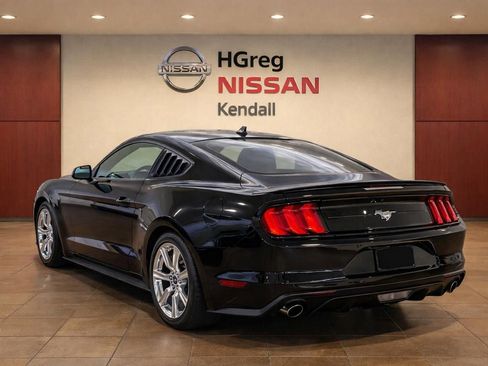 Used 2020 Ford Mustang Coupe w/ Equipment Group 101A RWD image 2
