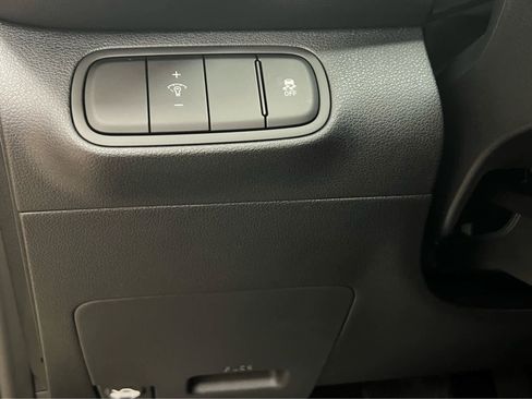 Certified 2026 Hyundai Venue SEL image 33