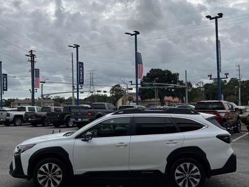 Certified 2025 Subaru Outback Limited image 6