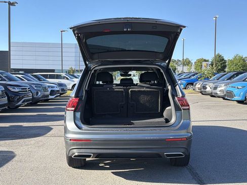 Used 2023 Volkswagen Tiguan SE FWD image 14
