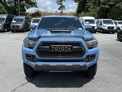 Used 2018 Toyota Tacoma TRD Pro AWD/4WD image 2