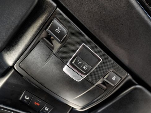 Used 2016 Mercedes-Benz SL 400 w/ Premium I Package image 26