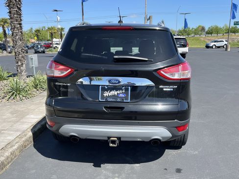 Used 2015 Ford Escape Titanium w/ Equipment Group 301A AWD/4WD image 4