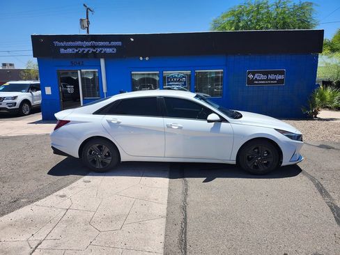 Used 2021 Hyundai Elantra SEL FWD image 7