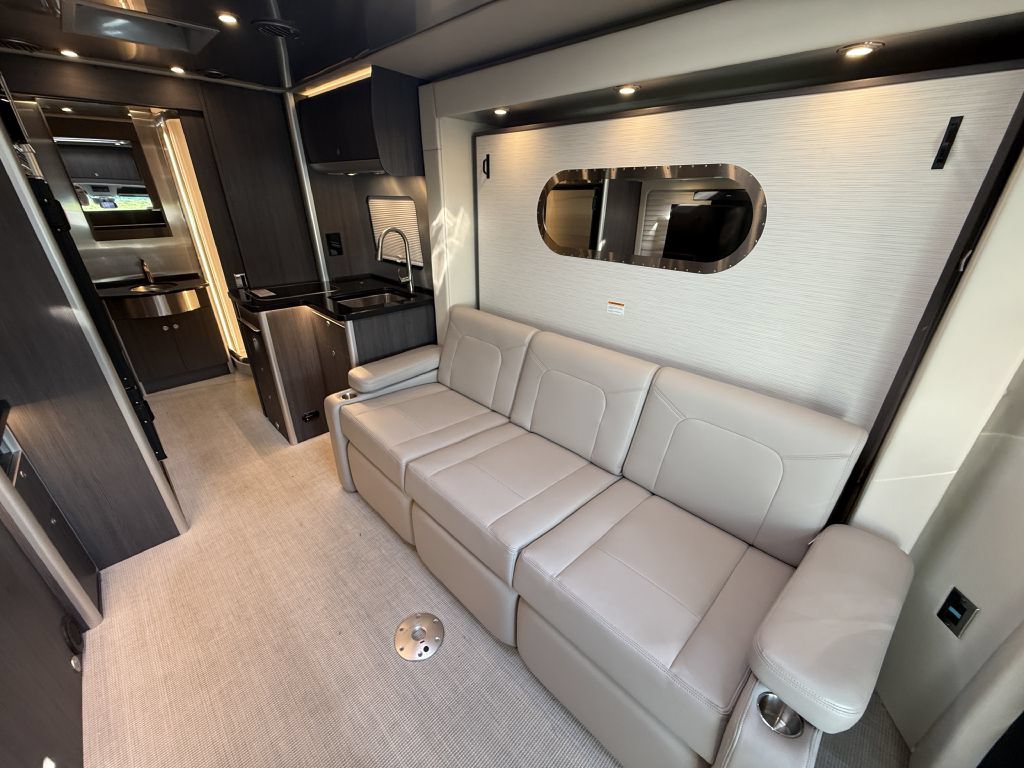 Used 2020 Mercedes-Benz Sprinter 3500 image 69