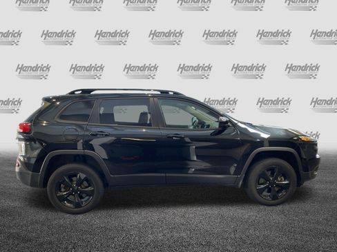 Used 2017 Jeep Cherokee High Altitude AWD/4WD image 11