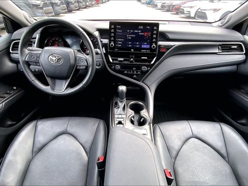 Used 2021 Toyota Camry XSE image 16