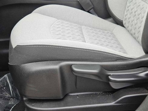 Used 2022 Chevrolet Equinox LS w/ LPO, Floor Liner Package image 22