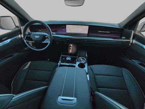 Used 2025 Cadillac Escalade Premium Luxury w/ Touring Package image 14