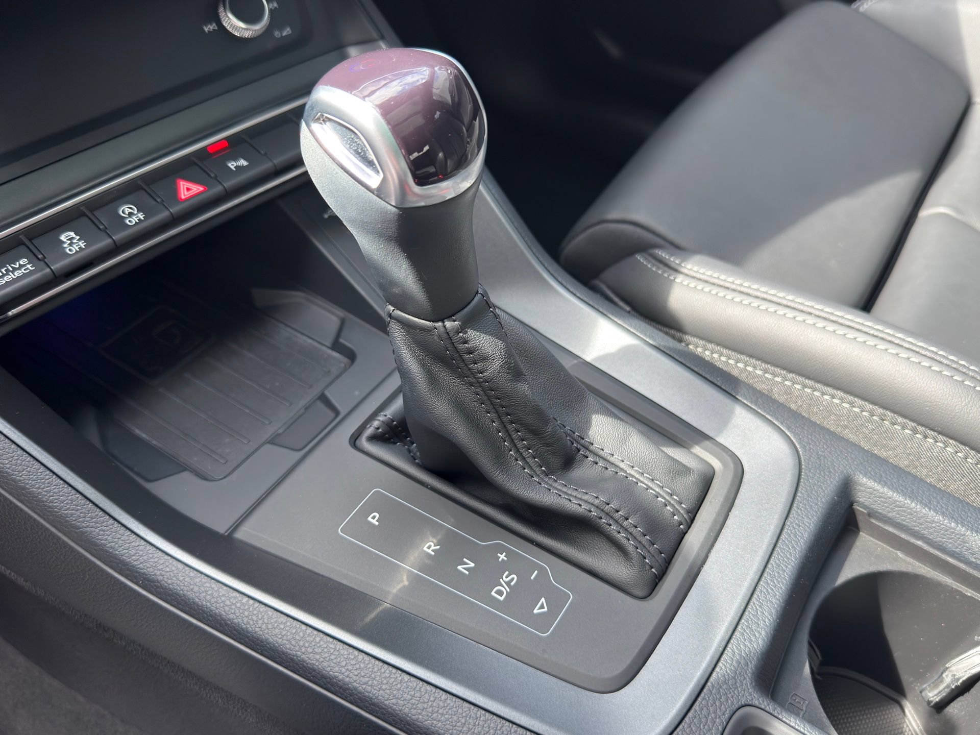 Used 2024 Audi Q3 2.0T Premium Plus AWD/4WD image 15