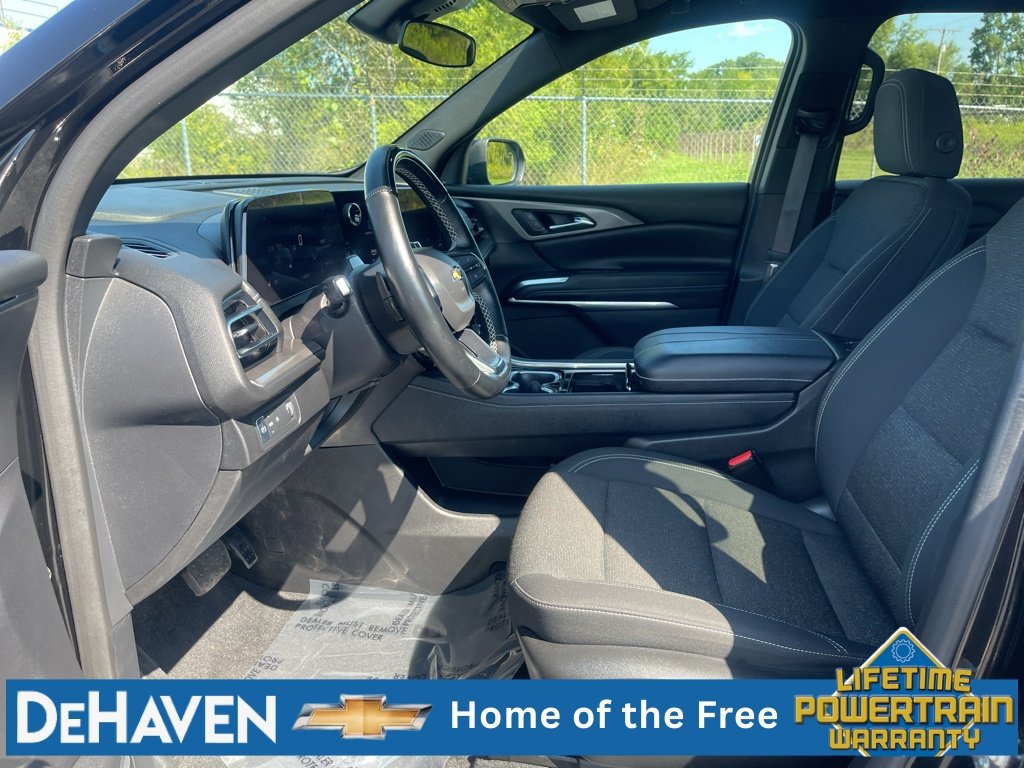 Used 2024 Chevrolet Traverse LT w/ Enhanced Driving Package FWD image 19