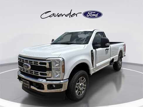 New 2025 Ford F350 XLT w/ FX4 Off-Road Package image 16