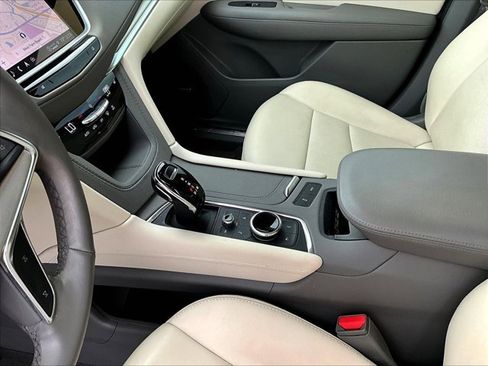 Used 2023 Cadillac XT5 Premium Luxury image 15