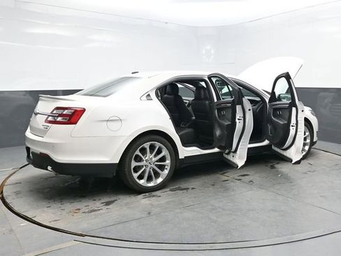 Used 2018 Ford Taurus Limited AWD/4WD image 49