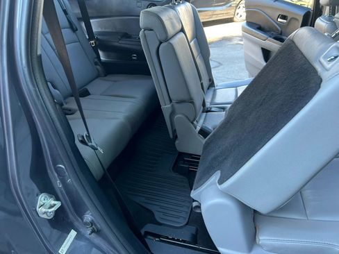 Used 2016 Honda Pilot Touring image 13