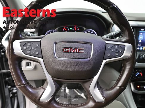 Used 2021 GMC Acadia SLT w/ Preferred Package image 10