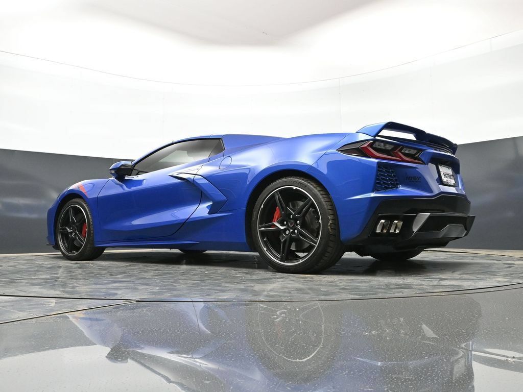 Used 2022 Chevrolet Corvette Stingray Premium Conv w/ Z51 Performance Package RWD image 42