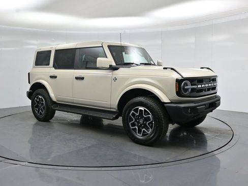 New 2026 Ford Bronco Outer Banks AWD/4WD image 24