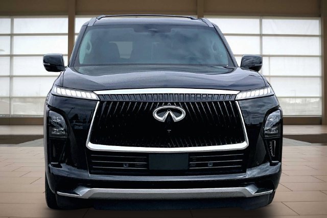 Used 2025 INFINITI QX80 Luxe w/ Exterior Package RWD image 3