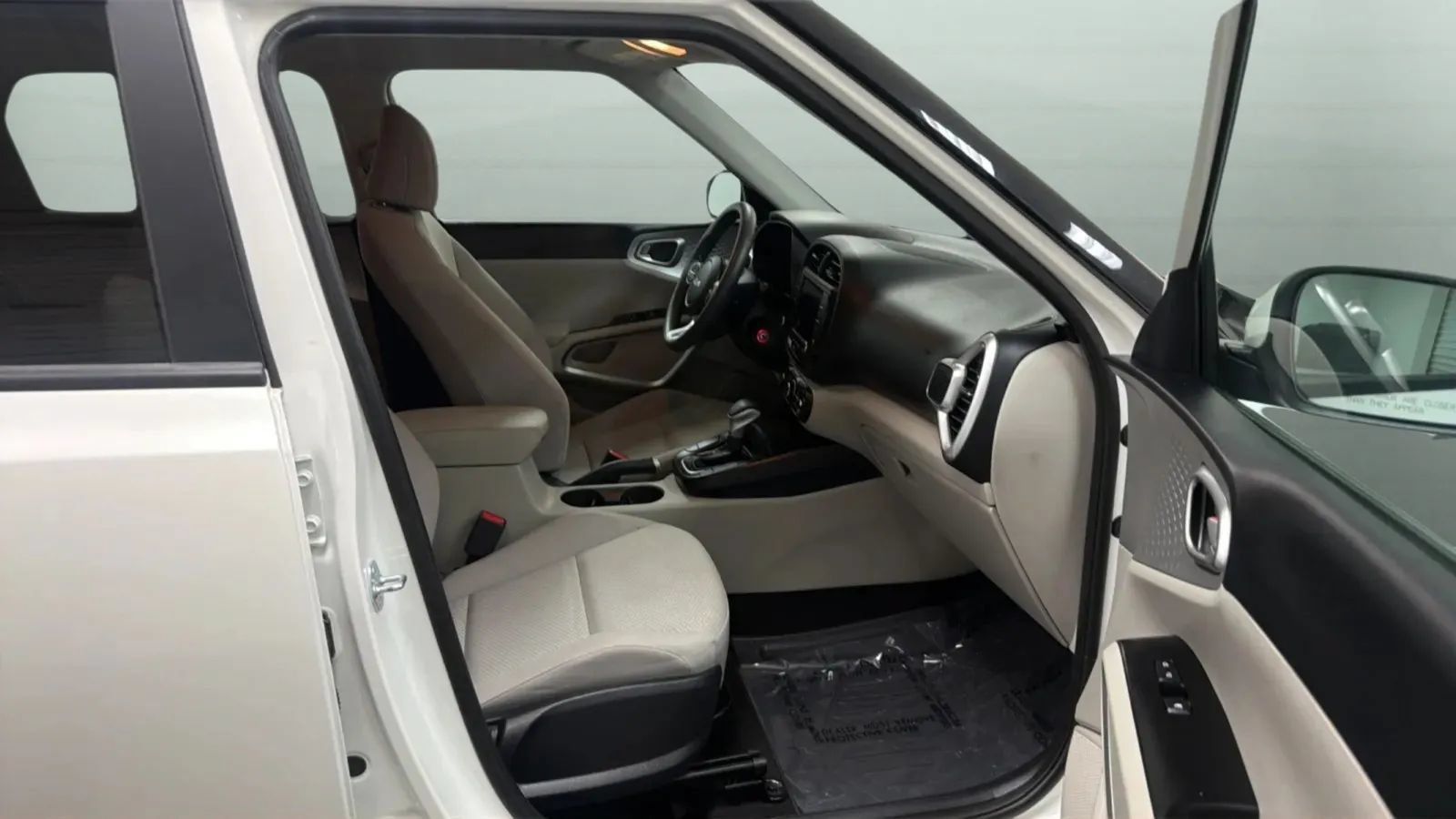 Used 2023 Kia Soul LX FWD image 21