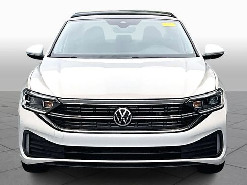 Used 2022 Volkswagen Jetta SEL image 3