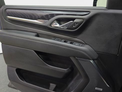 Used 2024 GMC Yukon Denali w/ Advanced Technology Package image 30