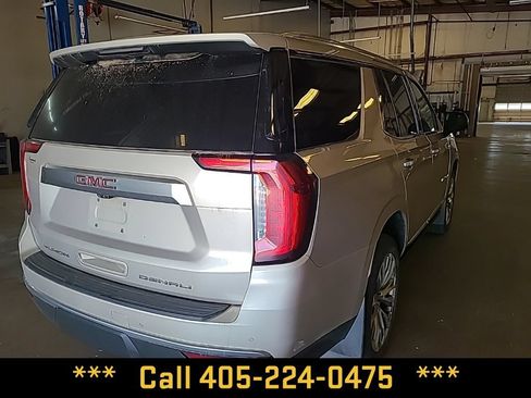 Used 2021 GMC Yukon Denali w/ Denali Premium Package AWD/4WD image 10