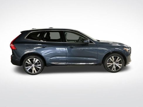 Used 2023 Volvo XC60 B5 Plus w/ Climate Package image 7