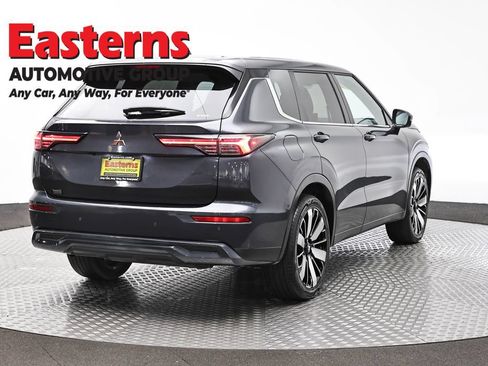 Used 2025 Mitsubishi Outlander SE AWD/4WD image 5