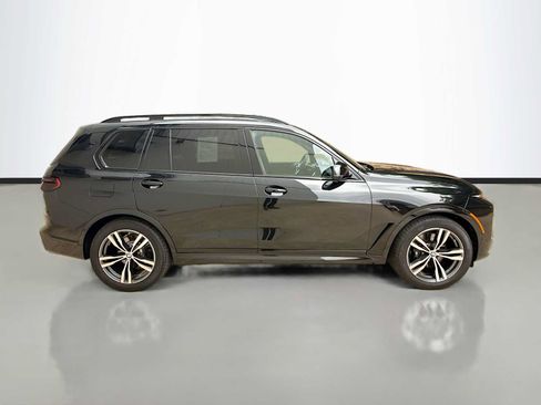 Certified 2026 BMW X7 xDrive40i w/ M Sport Package AWD/4WD image 7