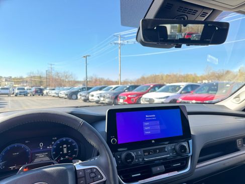 New 2026 Toyota Grand Highlander AWD image 2