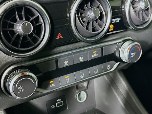 Used 2023 Nissan Sentra S image 22