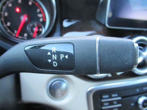 Used 2019 Mercedes-Benz CLA 250 image 29