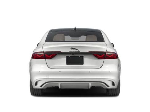 Used 2024 Jaguar XF R-Dynamic SE AWD/4WD image 5