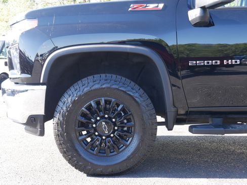 Certified 2022 Chevrolet Silverado 2500 LT w/ Convenience Package image 11