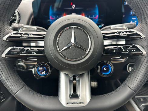 New 2025 Mercedes-Benz GLB 35 AMG 4MATIC image 25