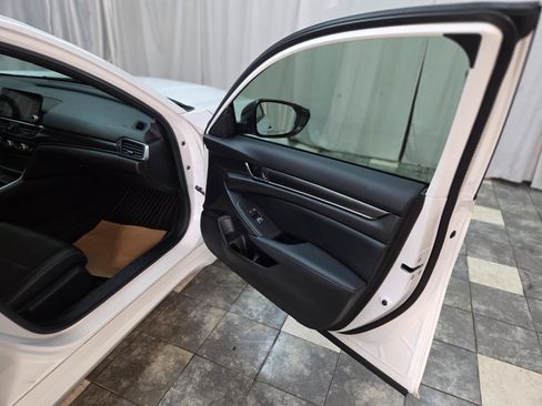 Used 2022 Honda Accord Sport image 12