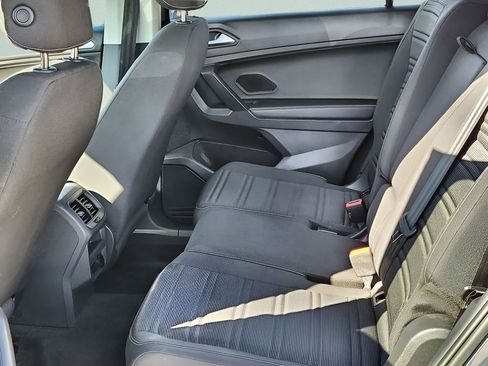 Used 2023 Volkswagen Tiguan S image 17